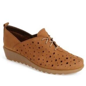 The FLEXX Suede Lester Fun Crazy Too Perforated Wedge Brown Sneaker